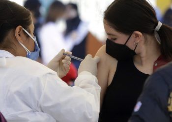 Alta asistencia de grupo de 15 a 17 para vacunarse