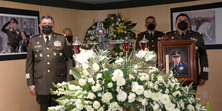 Despiden con honores al general Mario Ayón Rodríguez 