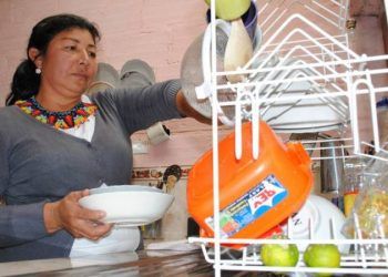 Covid aumentó carga de trabajo sin remuneración a mujeres y niñas en México