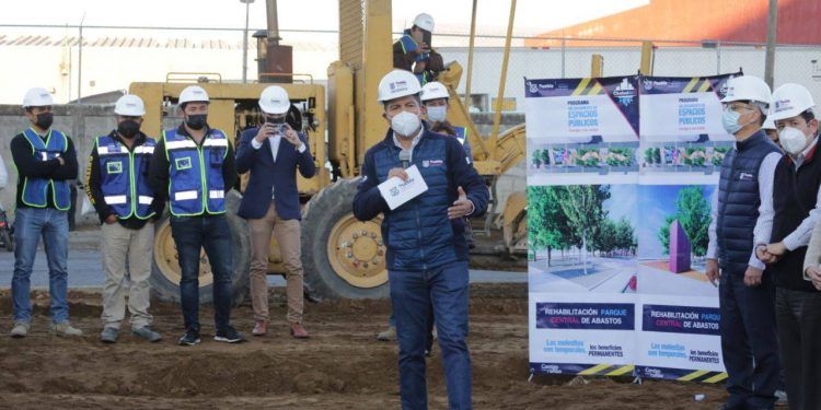Ayuntamiento de Puebla inicia plan de obras en la Central de Abasto