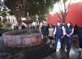 Ayuntamiento de Puebla entrega 25 custodias de áreas verdes