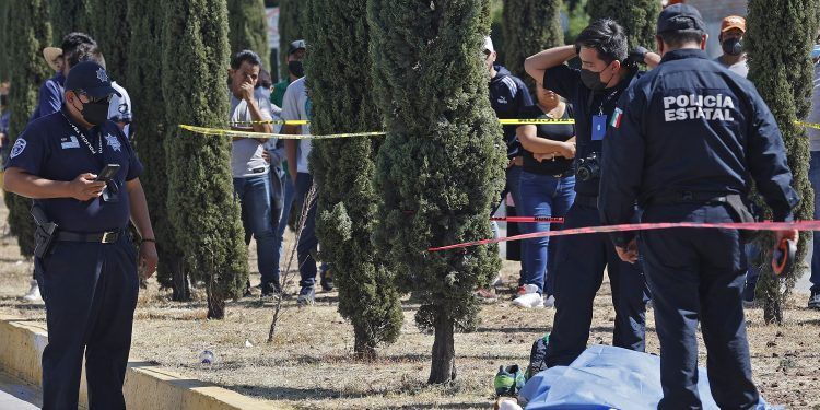 Motociclista pierde la vida tras derrapar en la carretera federal a Atlixco