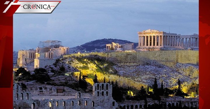 Policía de Grecia busca a sujetos que grabaron escena para adultos en la Acrópolis