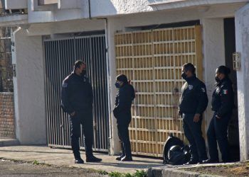 Hallan sin vida a ex elemento de la SSP Puebla en Valle Dorado