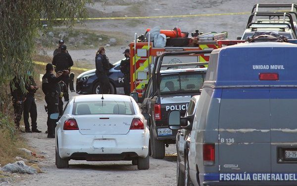 Hallan cuerpos embolsados en barranca de la colonia Santa Lucía