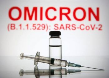 Pfizer anuncia que vacuna contra ómicron estará lista en marzo