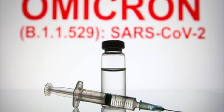 Pfizer anuncia que vacuna contra ómicron estará lista en marzo