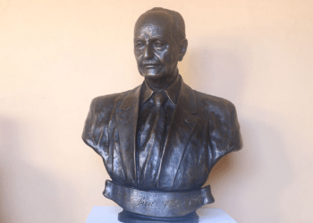 Develan efigie de Pedro Ángel Palou