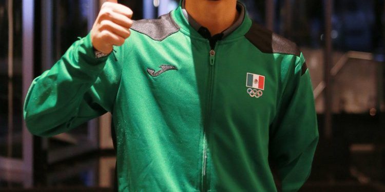 Condiciona Conade beca a Donovan Carrillo