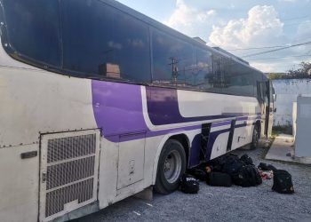 Aseguran a 109 migrantes indocumentados de un autobús en Acajete