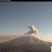 Popocatépetl emite fumarola; prevén caída de ceniza    