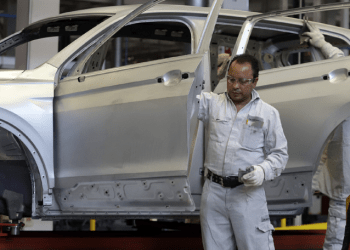 Afectará guerra a industria poblana