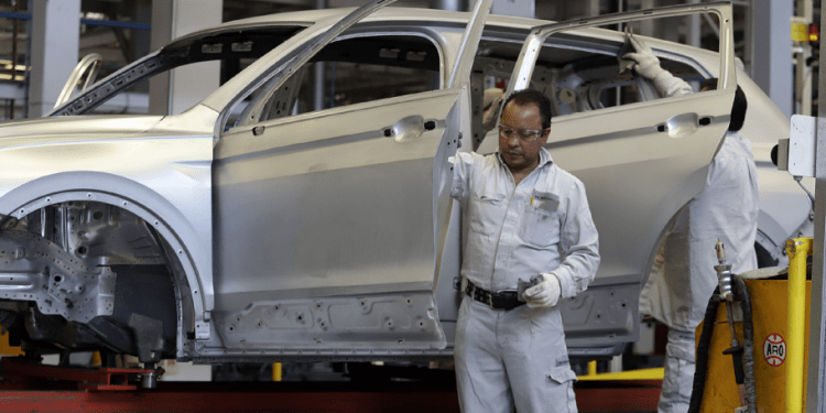 Afectará guerra a industria poblana
