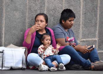 Coneval: brecha salarial afecta a mujeres e indígenas
