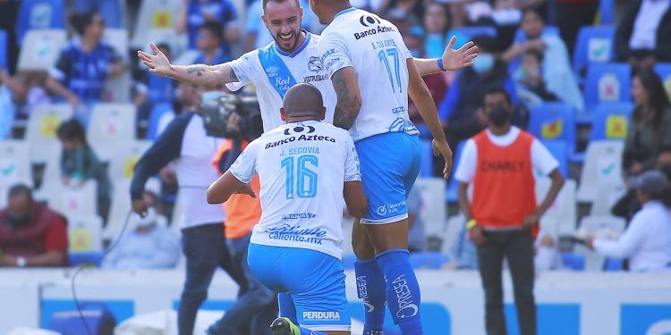 Se afianza Puebla en la cima general