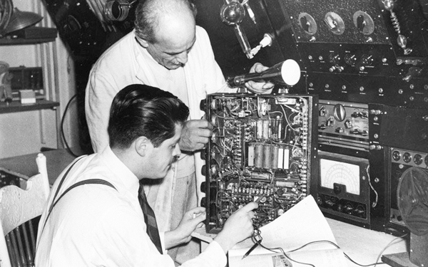 IN MEMORIAM – JOVEN INVENTOR