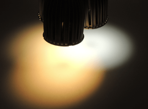 Luz blancamodulable,bajo estudio