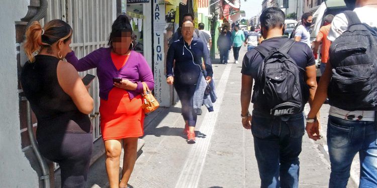 Cuidado con la regulación del sexoservicio en el centro de Puebla, señala Barbosa