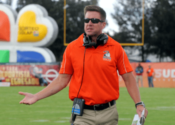 El Templo del Dolor se queda sin Headcoach