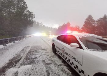Cierran tramo de la autopista México-Puebla por granizada 
