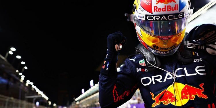 ‘Checo’ firma la ‘pole’ delante de los Ferrari en una agitada jornada en Yeda