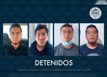Madre entrega a su hijo señalado de participar en riña en Estadio Corregidora 