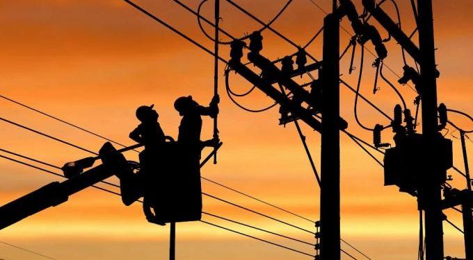 Reforma eléctrica de AMLO puede poner en riesgo la sustentabilidad del planeta: Coparmex