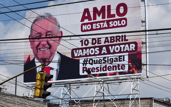La decretocracia de AMLO y el fin de la democracia