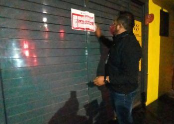 Clausuran seis negocios de Huexotitla y Anzures por falta de documentación 