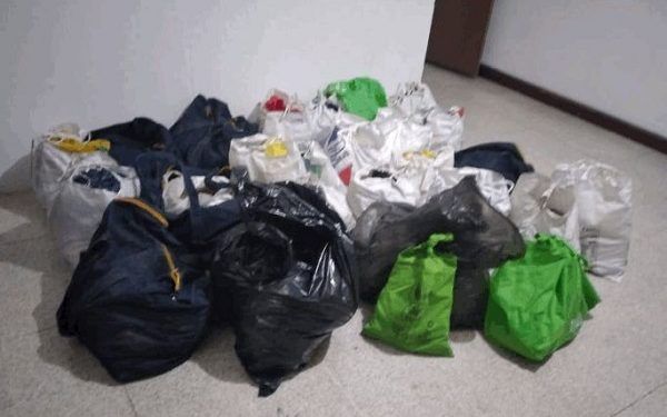 Decomisan más de mil celulares que rentaban a reos en el Cereso de Puebla