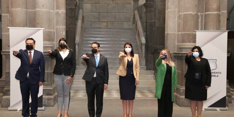 Rinden protesta integrantes del Comité de Ética del Ayuntamiento de Puebla