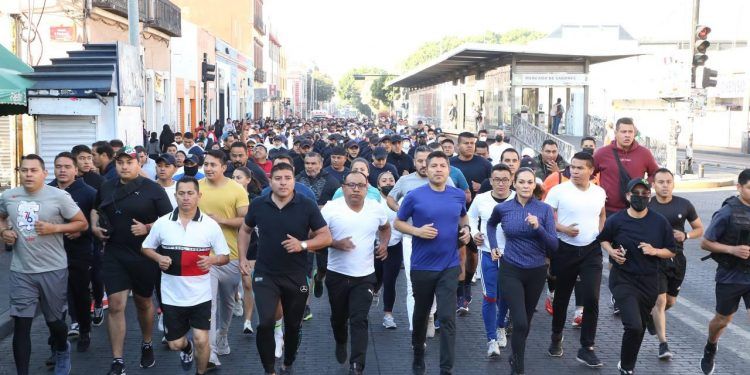 Encabeza Eduardo Rivera carrera 5K con cadetes y elementos de Seguridad Ciudadana