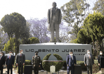 Conmemoran 216 años del natalicio de Juárez