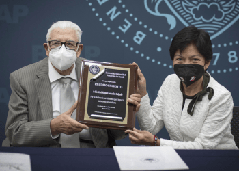 Reconocen a impulsor de la autonomía de la BUAP