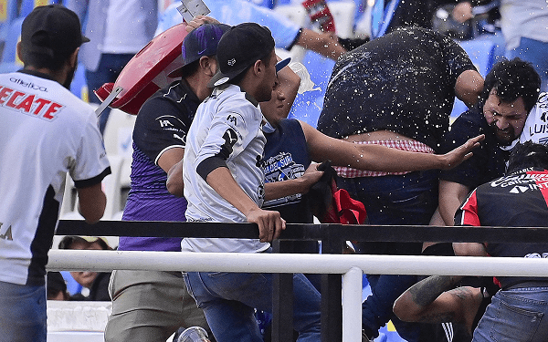 Bañan de sangre a La Corregidora