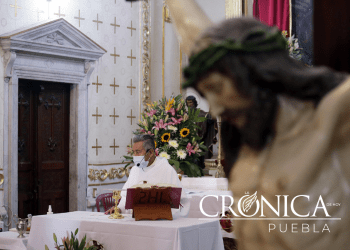 Acuden con devoción al señor de los trabajos