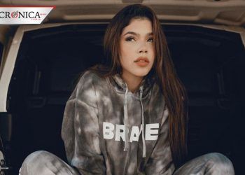 Redes felicitan a la YouTuber Kenia Os por lanzar su nueva melodía ‘Se fue la luz’