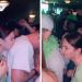 Redes consideran diabólica a mujer por besar camisas de hombres en bar (VIDEO)