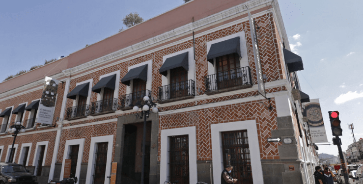 Museo Amparo, de manteles largos