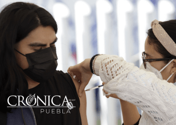 Piden a jóvenes acudir por dosis de refuerzo
