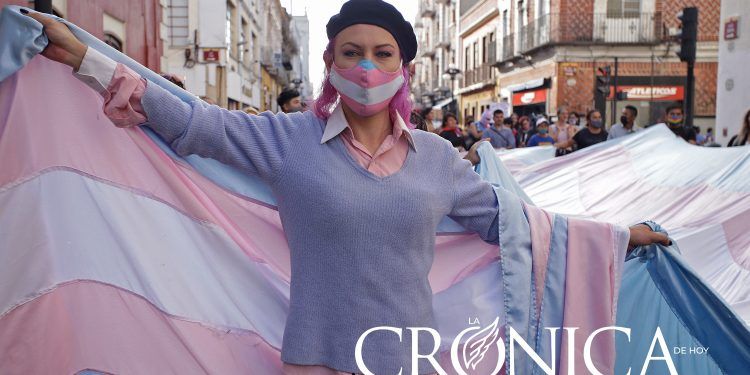 Marcha comunidad trans de Puebla contra la violencia y la discriminación
