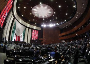AMLO propone centralizar en Función Pública las unidades, contrataciones y compras del Gobierno
