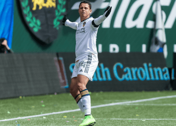 Anota Chicharito doblete con el Galaxy en victoria 3-1 ante Portland Timbers