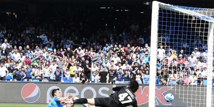 ‘Chucky’ Lozano anota en goleada del Napoli al Sassuolo
