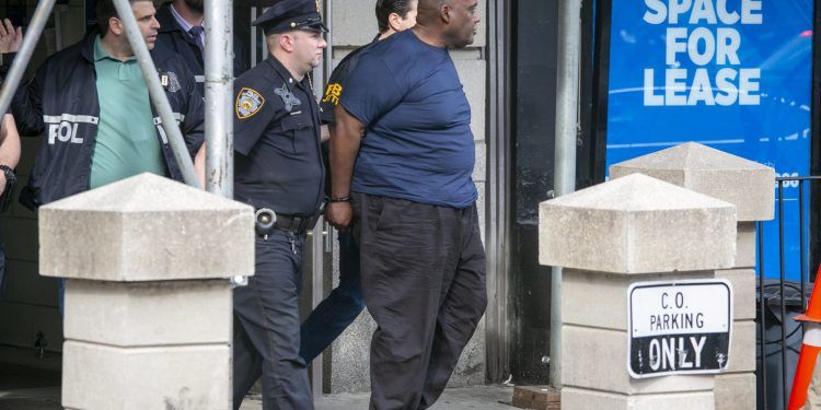 Recompensa por atrapar al agresor del metro de Nueva York se reparte entre cinco personas