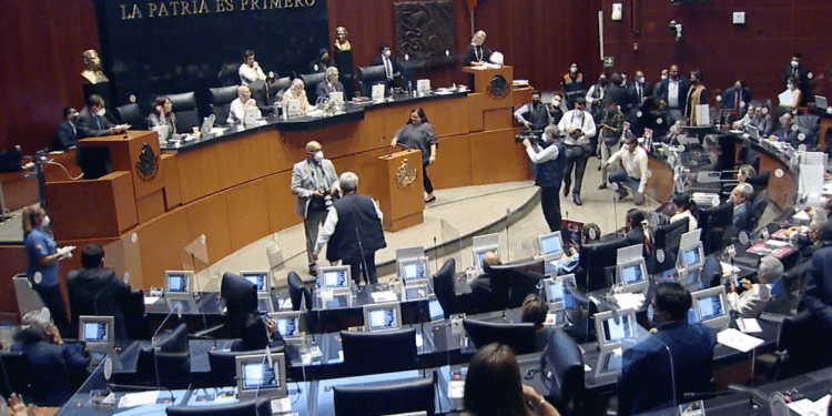 Senado aprueba reforma a la Ley Minera; se declara al litio de “utilidad pública”