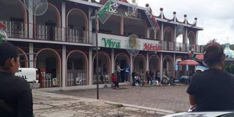 Explotan polvorines; hay siete fallecidos
