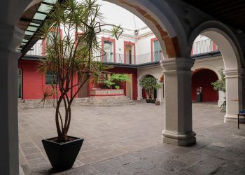 Falso que exista estatua de Miguel Barbosa en Casa Aguayo: gobierno estatal    