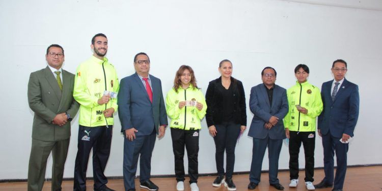 Familiares de desaparecidos llegan a acuerdo con la FGE; levantan plantón