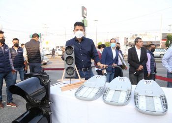 Moderniza Ayuntamiento de Puebla semáforos y alumbrado público